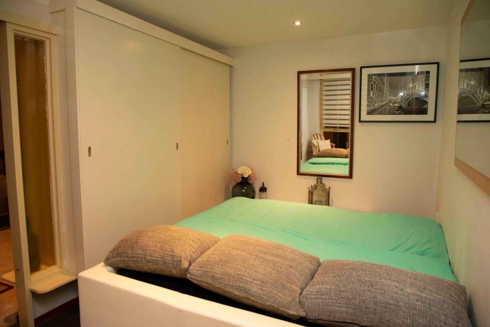 Bed & Breakfast Red Light District Canal View